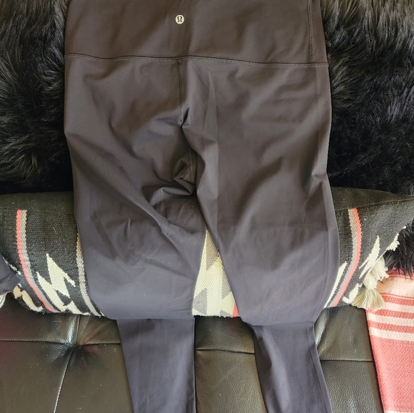 SOLD Pair of Lululemon Yoga Pants Rare Size 14 (New without tags) - Picture 3 of 7